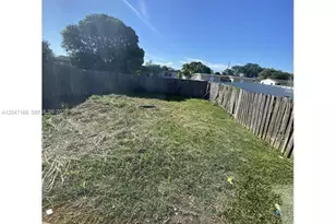 26524 SW 138th Ave, Homestead, FL 33032 - Photo 2