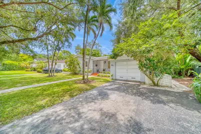 1116 Almeria Ave, Coral Gables, FL 33134 - Photo 2