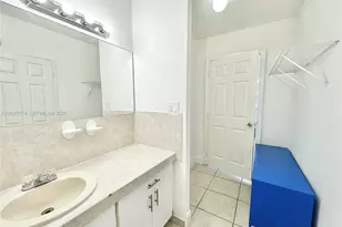 100 Lincoln Rd, Miami Beach, FL 33139 - Photo 16