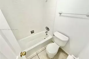 100 Lincoln Rd, Miami Beach, FL 33139 - Photo 18