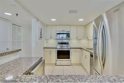 20850 San Simeon Way #506-5, Miami, FL 33179 - Photo 4