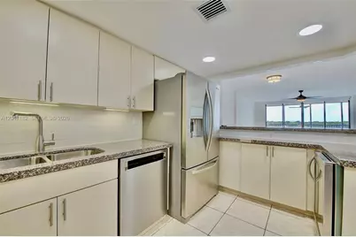 20850 San Simeon Way #506-5, Miami, FL 33179 - Photo 6
