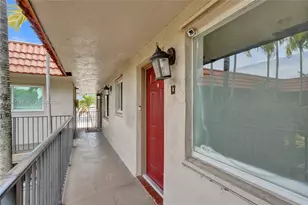 3050 NE 5th Terrace, Wilton Manors, FL 33334 - Photo 4
