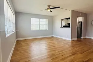 21 Windsor B, West Palm Beach, FL 33417 - Photo 1