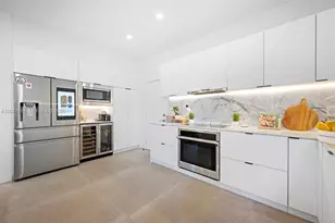3030 NE 208th St, Aventura, FL 33180 - Photo 6