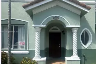 2528 SE 14th Ave, Homestead, FL 33035 - Photo 2