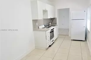 1829 NW 4th St, Miami, FL 33125 - Photo 2