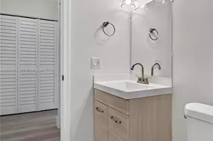 615 NE 26th St, Wilton Manors, FL 33305 - Photo 14