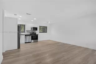 615 NE 26th St, Wilton Manors, FL 33305 - Photo 6