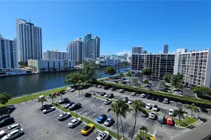 800 Parkview Dr, Hallandale Beach, FL 33009 - Photo 20