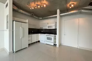 690 SW 1st Ct, Miami, FL 33130 - Photo 10