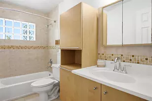 411 Bermuda Springs Dr, Weston, FL 33326 - Photo 24