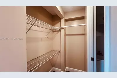 32 NE 169th St #2, North Miami Beach, FL 33162 - Photo 12