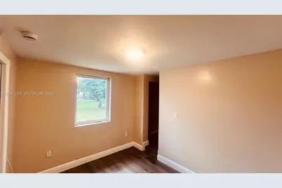 32 NE 169th St #2, North Miami Beach, FL 33162 - Photo 6