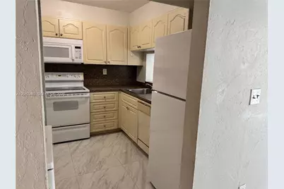 11800 SW 18th St #322-4, Miami, FL 33175 - Photo 2