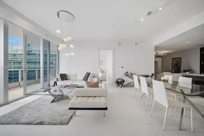 200 Biscayne Boulevard Way #5110, Miami, FL 33131 - Photo 8
