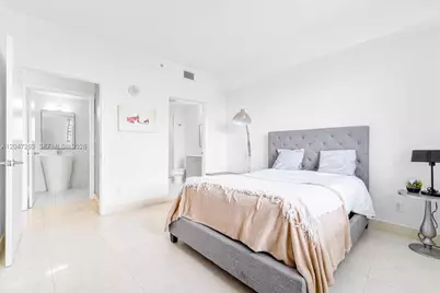 601 NE 36th St #2203, Miami, FL 33137 - Photo 8