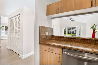 4495 NW 99th Ave, Sunrise, FL 33351 - Photo 18