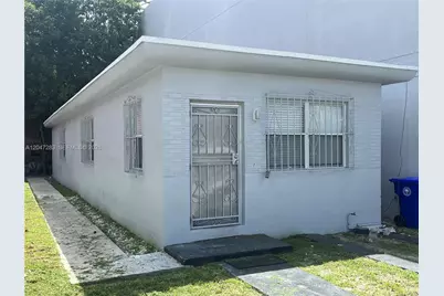 733 NW 4th Ave, Miami, FL 33136 - Photo 2