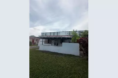 1258 NE 109th St, Miami, FL 33161 - Photo 8
