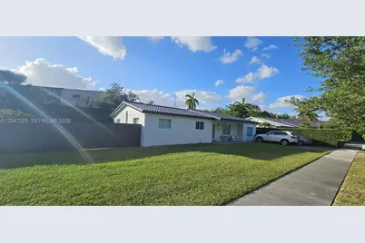 10900 SW 107th Ave, Miami, FL 33176 - Photo 2