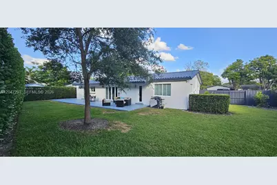 10900 SW 107th Ave, Miami, FL 33176 - Photo 18