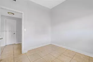 18100 NW 7th Pl, Miami Gardens, FL 33169 - Photo 16