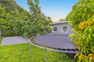 18100 NW 7th Pl, Miami Gardens, FL 33169 - Photo 48