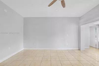 18100 NW 7th Pl, Miami Gardens, FL 33169 - Photo 6