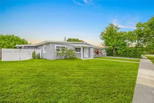 18100 NW 7th Pl, Miami Gardens, FL 33169 - Photo 2