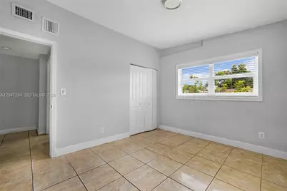 18100 NW 7th Pl, Miami Gardens, FL 33169 - Photo 20