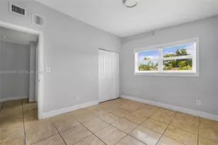 18100 NW 7th Pl, Miami Gardens, FL 33169 - Photo 20