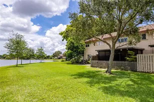 9803 NW 37th St, Sunrise, FL 33351 - Photo 46