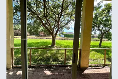1926 NE 3rd Ct #1926, Homestead, FL 33033 - Photo 10
