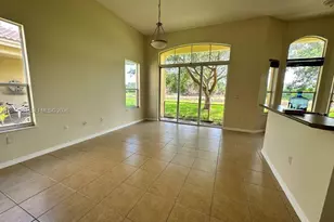 1926 NE 3rd Ct, Homestead, FL 33033 - Photo 2