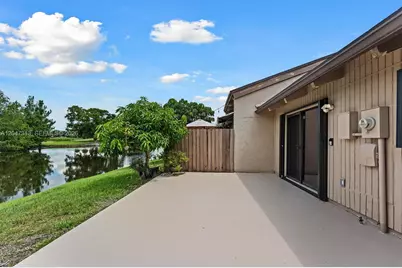 2025 SW 82nd Ave #1, Davie, FL 33324 - Photo 28