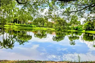 153 Lakeview Dr, Weston, FL 33326 - Photo 2