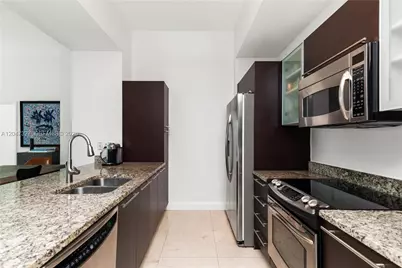 951 Brickell Ave #1011, Miami, FL 33131 - Photo 6