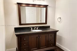 331 Lakeview Dr, Weston, FL 33326 - Photo 6