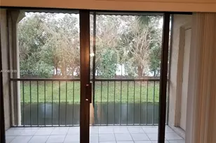 331 Lakeview Dr, Weston, FL 33326 - Photo 14