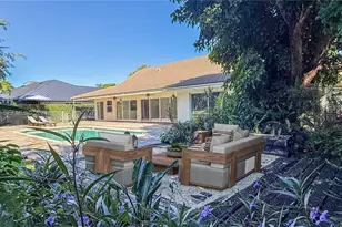 10134 Boca Woods Ln, Boca Raton, FL 33428 - Photo 6