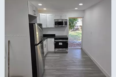 2911 NW 30th St, Miami, FL 33142 - Photo 4