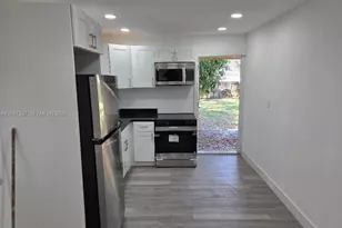 2911 NW 30th St, Miami, FL 33142 - Photo 4