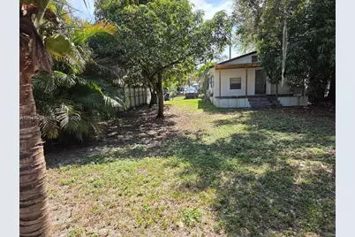 2911 NW 30th St, Miami, FL 33142 - Photo 12