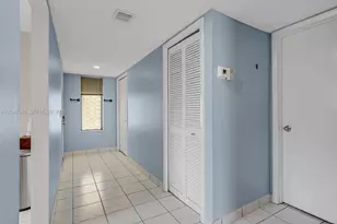 182 Lakeview Dr, Weston, FL 33326 - Photo 6