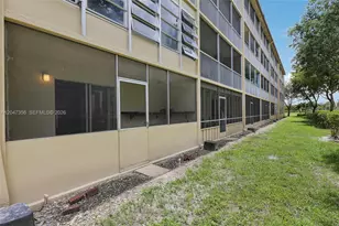13455 SW 9th Ct, Pembroke Pines, FL 33027 - Photo 32
