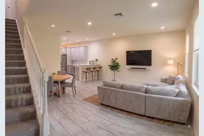 4022 Long Leaf Ln #4022, Hollywood, FL 33021 - Photo 2