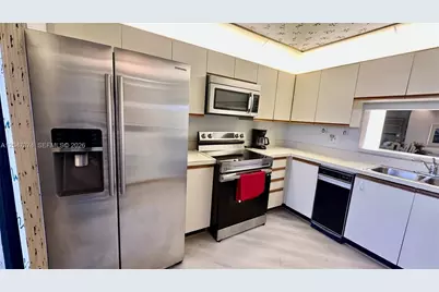 7472 La Paz Blvd #301, Boca Raton, FL 33433 - Photo 8