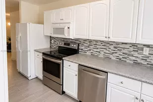 270 E Layne Blvd, Hallandale Beach, FL 33009 - Photo 2