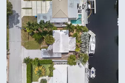2472 SE 13th Ct, Pompano Beach, FL 33062 - Photo 8